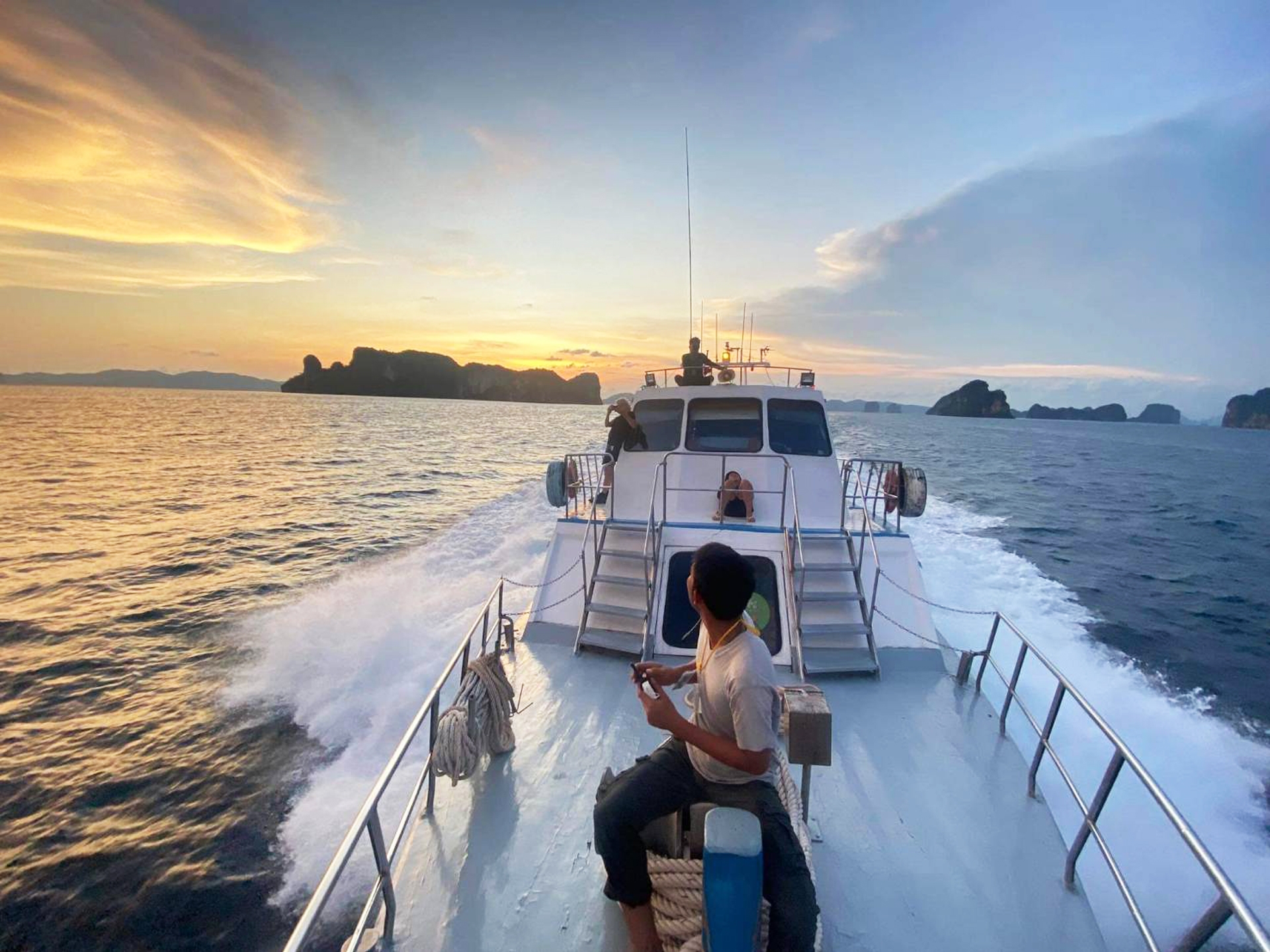 Pic - Ferry - Ao Nang Travel - Best Phuket Travel (6)