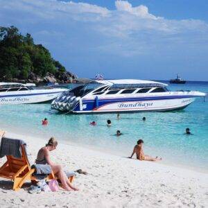 Pic - Bundhaya - SpeedBoat - Best Phuket Travel (12)