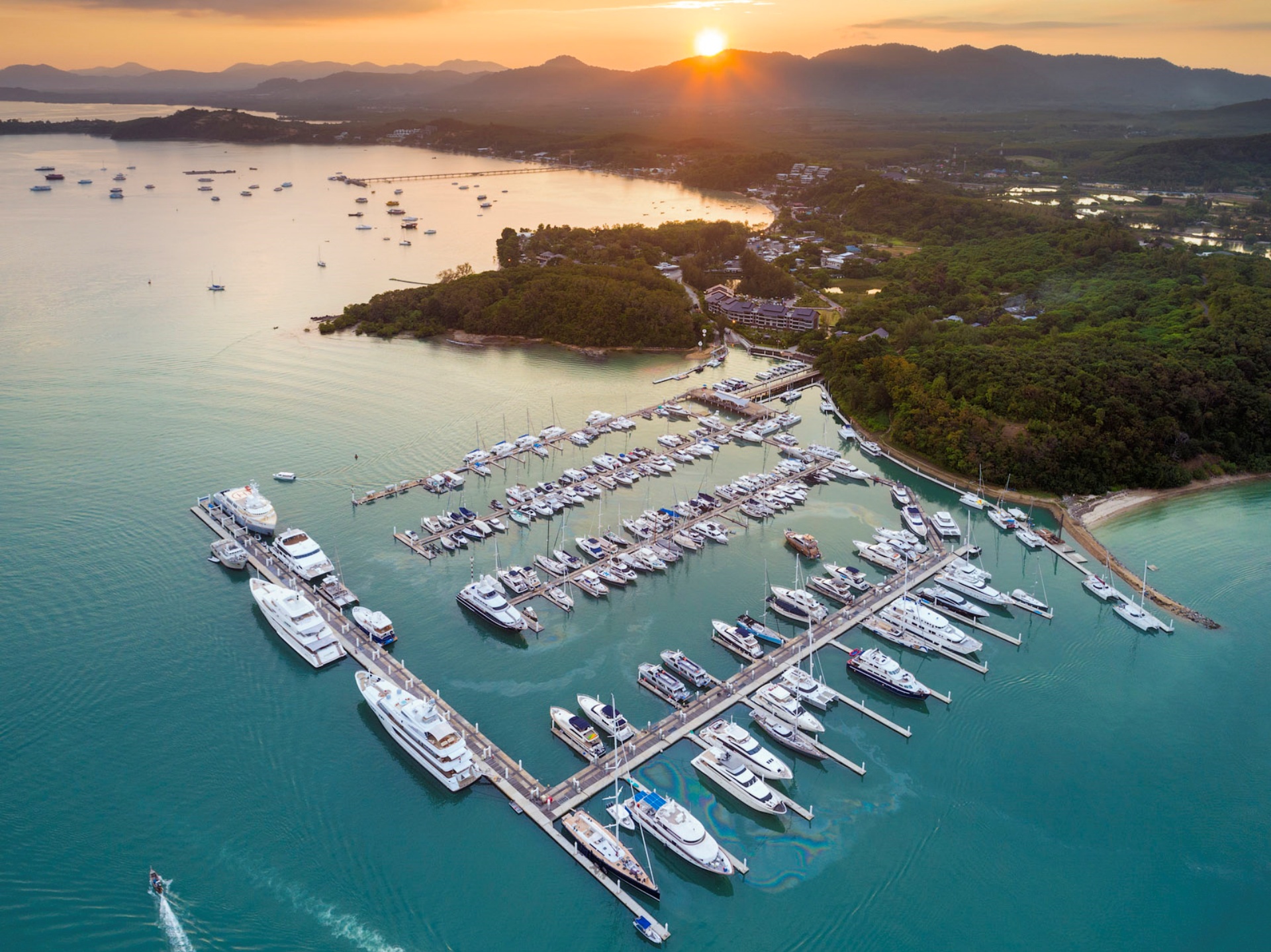 Pic - Jetski 9 Islands 2 - Phuket Jetski Club - Best Phuket Travel